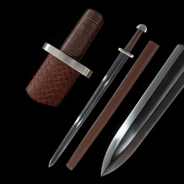 Wind Messenger sword set, multiple blades, various sizes, complete collection.