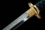 Green Shade Katana handle and blade connection, gold Tsuba seamlessly integrated with blade, stable structure.