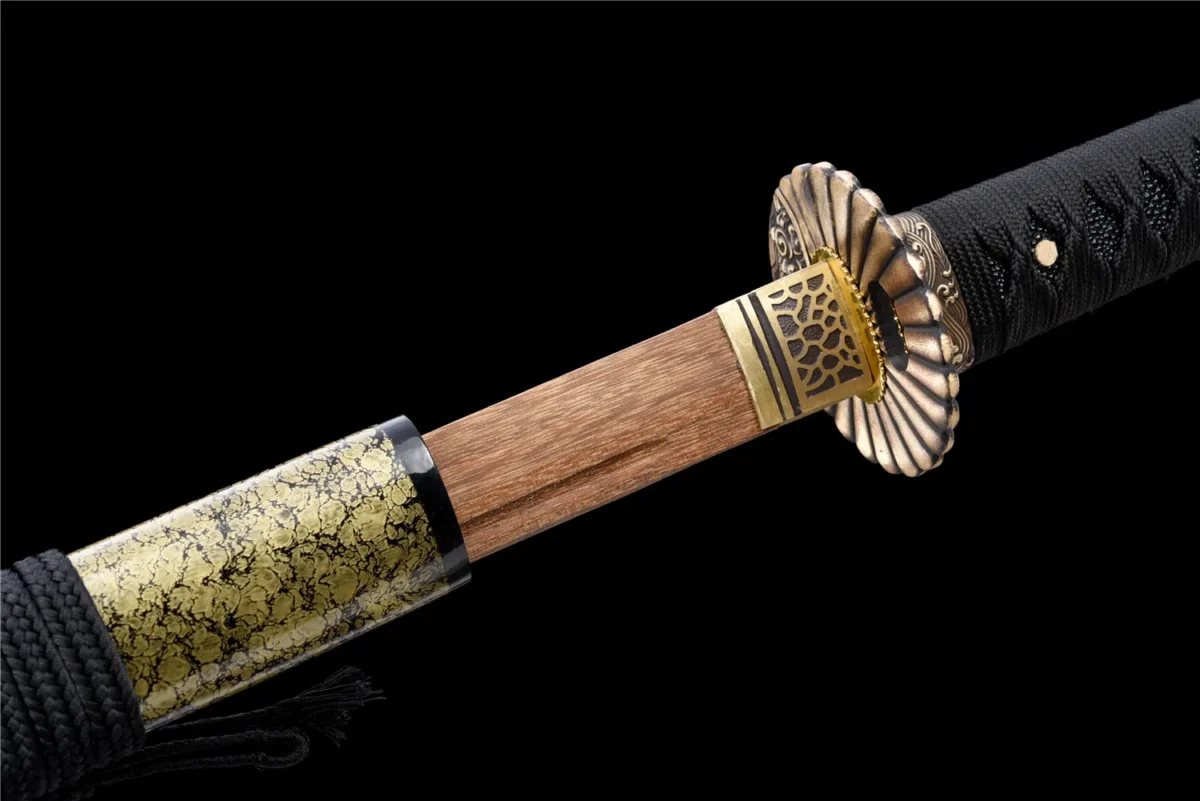 KATANA Training Wooden Sword E habaki and blade-mouth junction detail in brass and wood, training samurai sword, wooden samurai sword